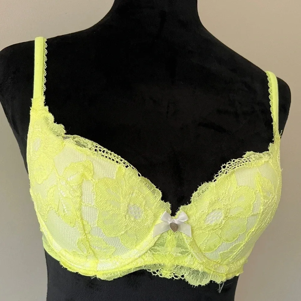 Victorias Secret  NWT Neon Yellow  Lightly Lined Lace-Cup Demi Bra Size 32C